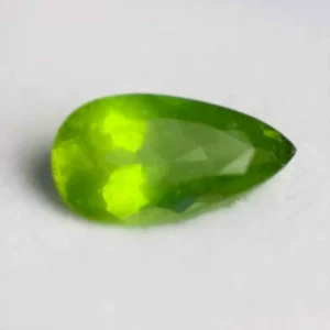 Facettierter Peridot