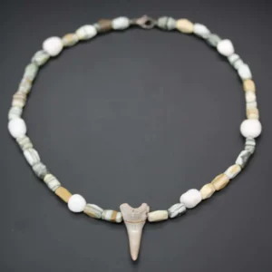 Onyxmarmor und Haifischzahn Kette