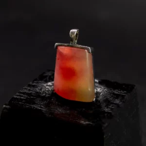 Hydrogrossular Anhänger